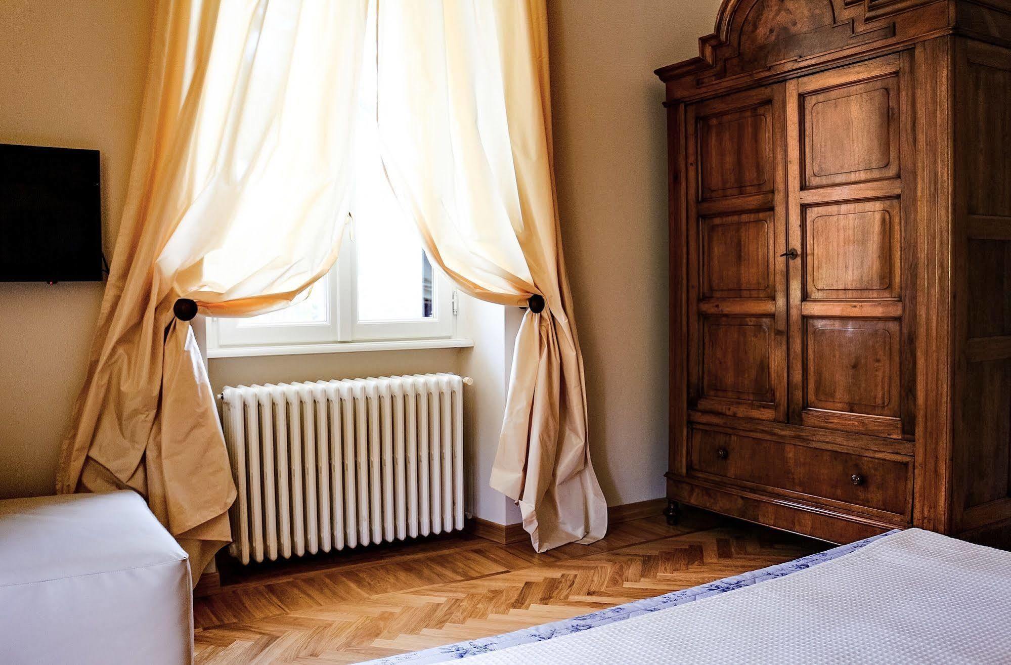 Villa Chiara B&B Biandronno Zewnętrze zdjęcie